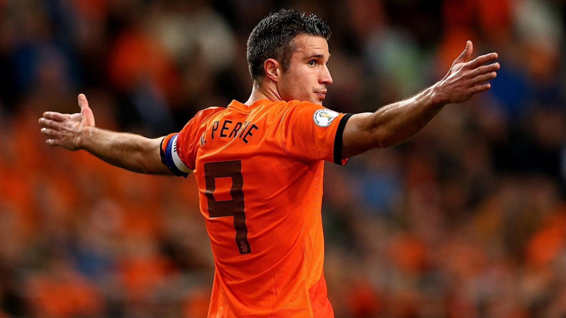 b体育-天才新星上演帽子戏法，助球队逆转夺冠